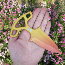 Fade Shadow Daggers