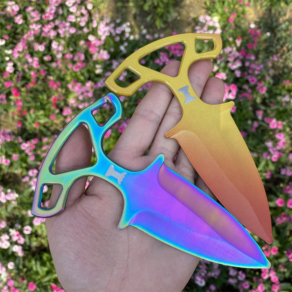 Fade Shadow Daggers